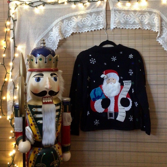 🎄Santa on the roof on a cardigan front & back! - Picture 3 of 15